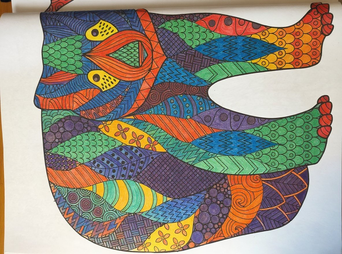 AI-generated gradient art for coloring enthusiasts